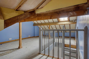 Loft Room- click for photo gallery